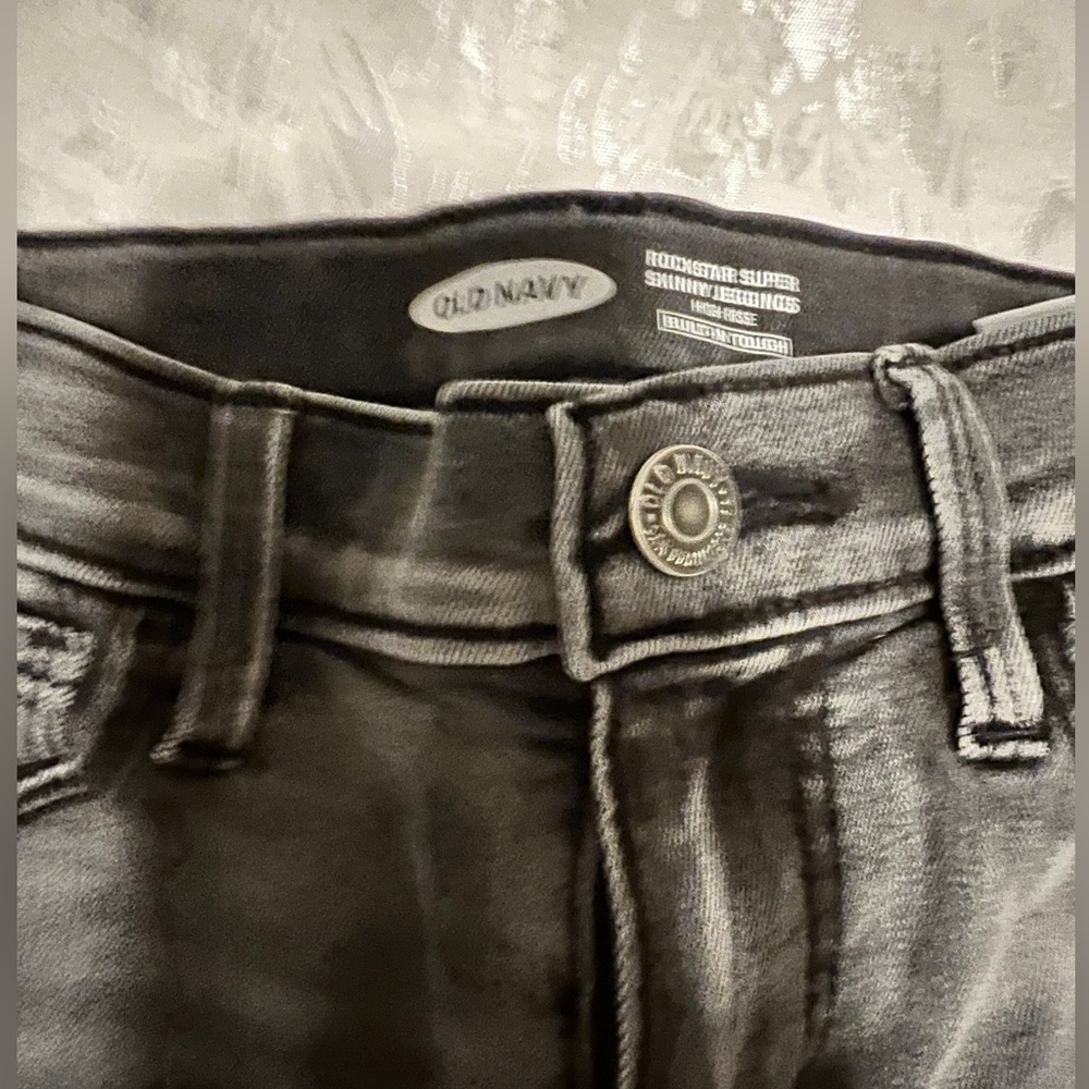 2 pairs old navy size 10 ballerina and rockstar fit.